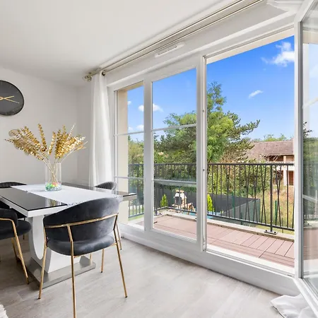 Duplex Charmant Avec Parking Apartament Limay