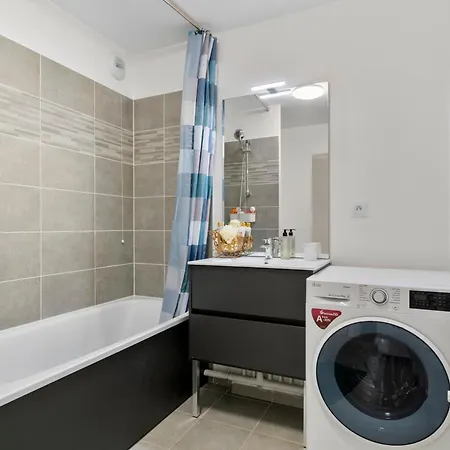 Apartament Duplex Charmant Avec Parking Limay